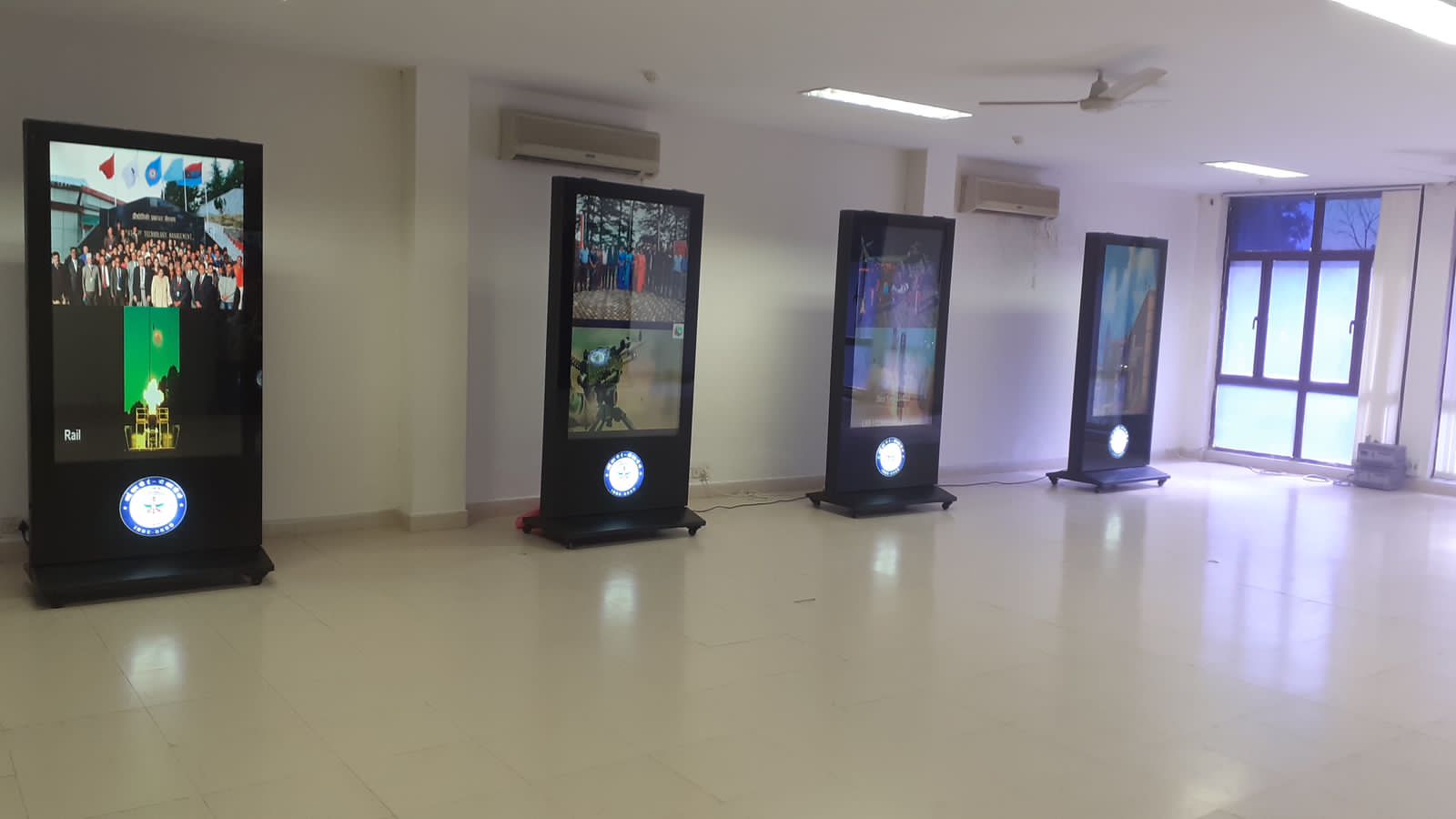 digital signage manufacturer in delhi